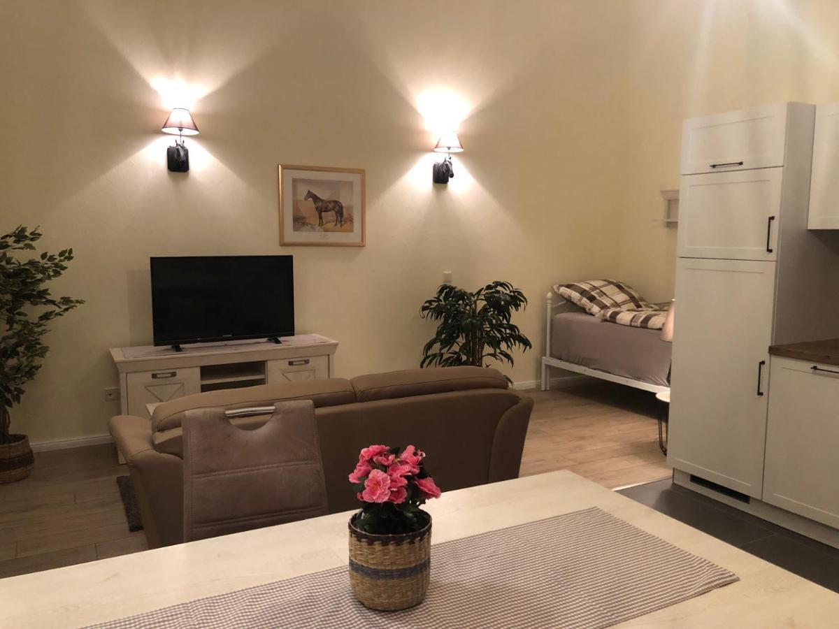 Ferienapartments Reitanlage Schenksolz Schenklengsfeld Exteriör bild